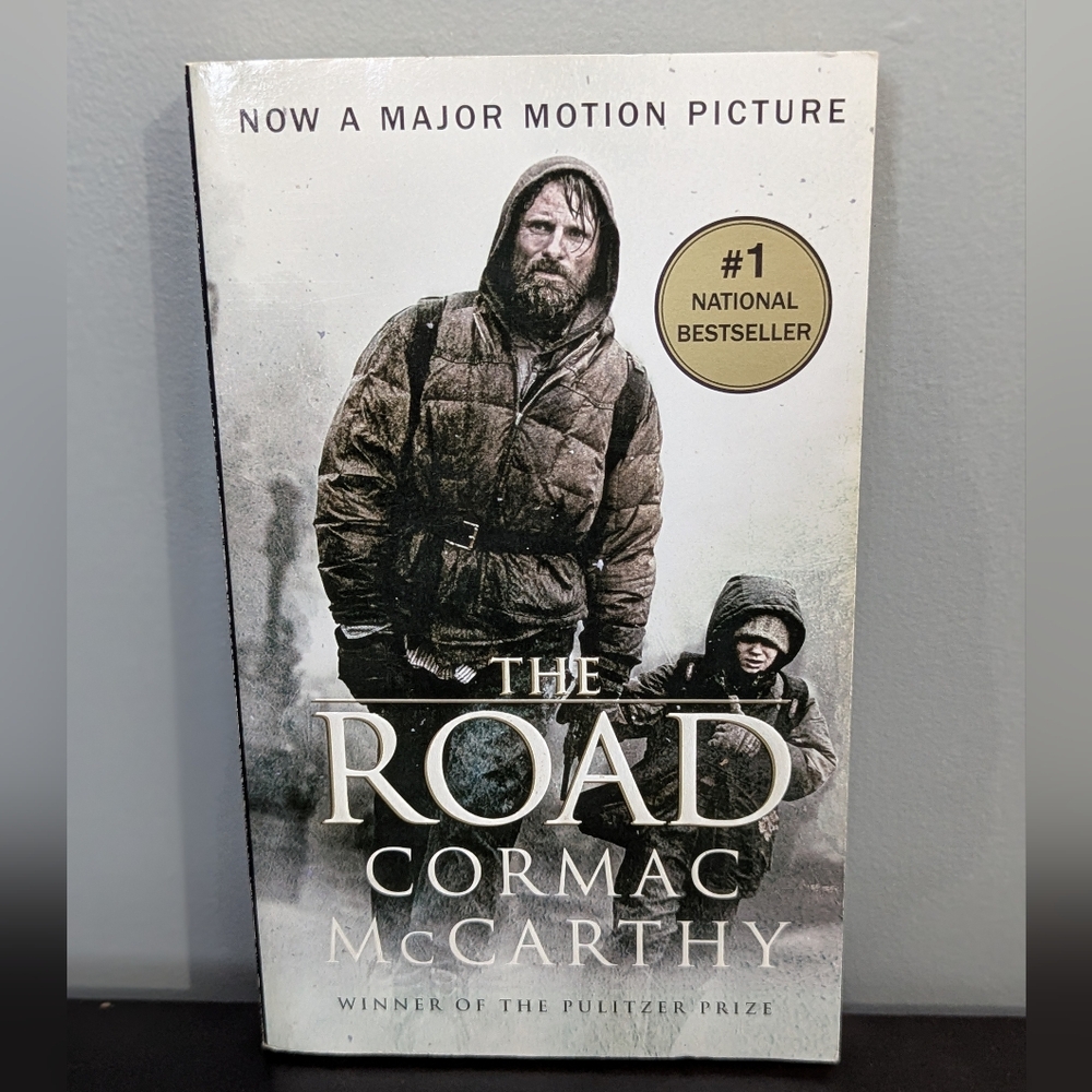 4/$10 📚 The Road by‎ Cormac McCarthy